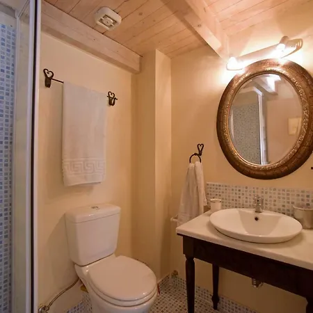 بيت للعطل Glavounos House Ágios Matthaíos