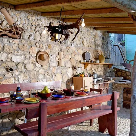 بيت للعطل Glavounos House