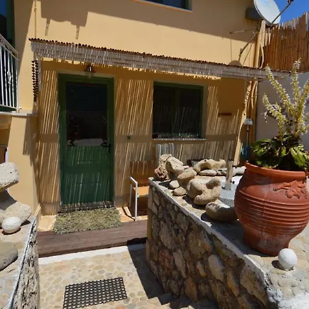 Glavounos House * Ágios Matthaíos